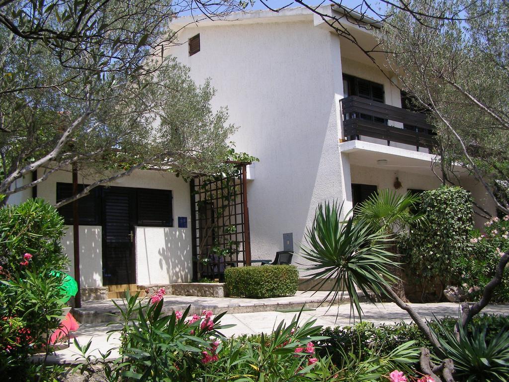 Apartments Dunoti Krk Town Exterior foto