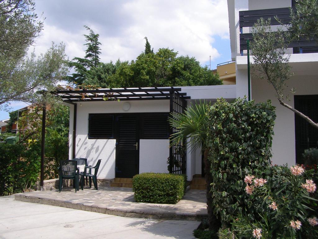 Apartments Dunoti Krk Town Habitación foto